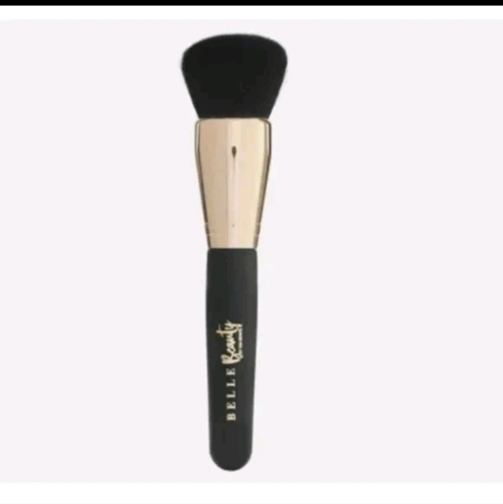 NWOB Belle Beauty By Kim Gravel Powder Brush